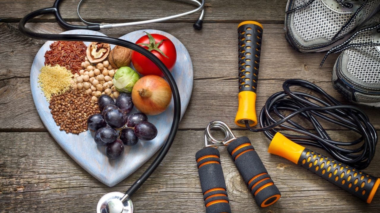 Atividade física e alimentação saudável para alcançar o peso adequado | Blog - Wallau Saúde